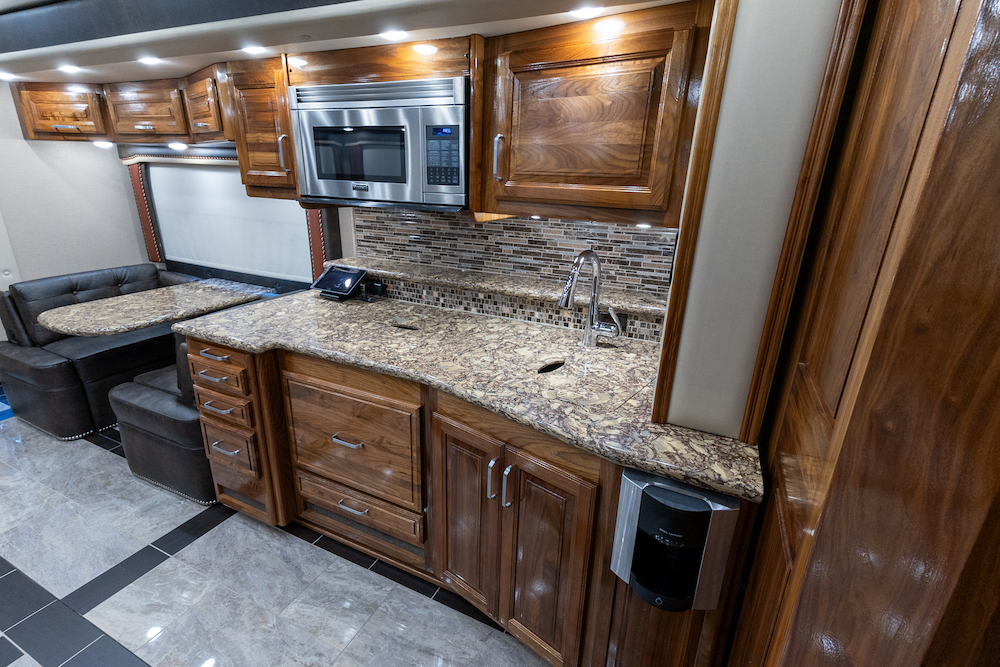 2019 Foretravel Realm For Sale