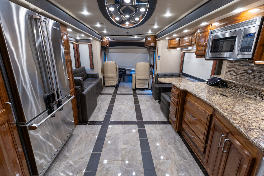 2019 Foretravel Realm For Sale