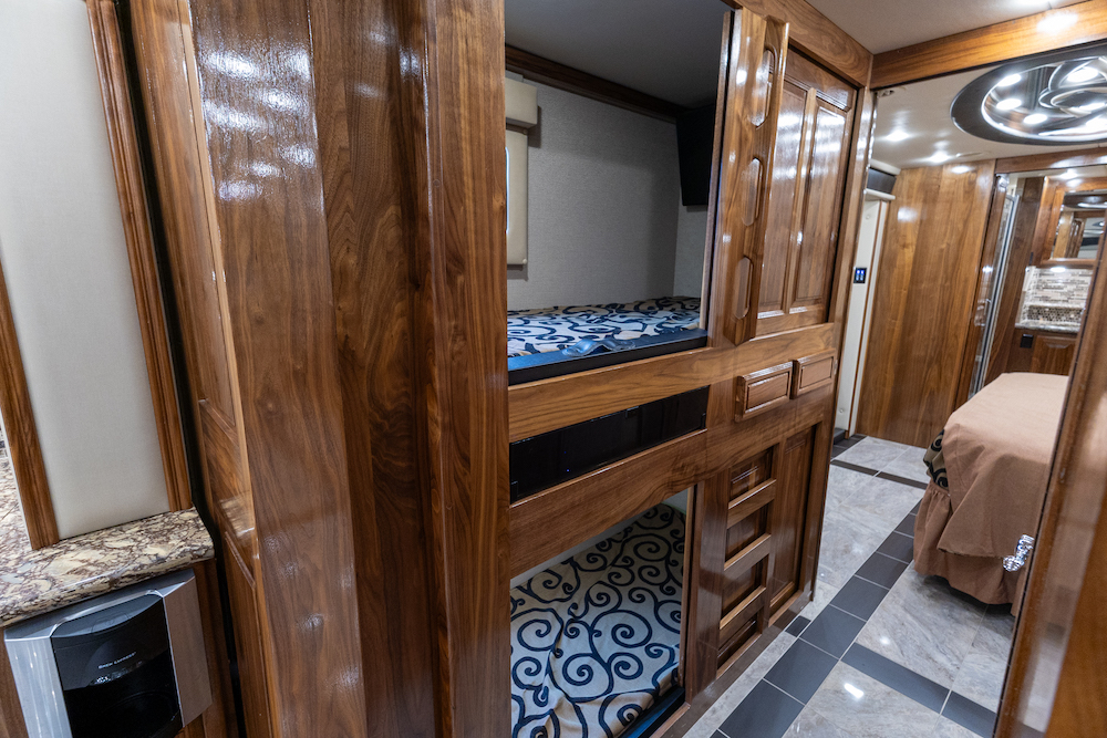 2019 Foretravel Realm For Sale