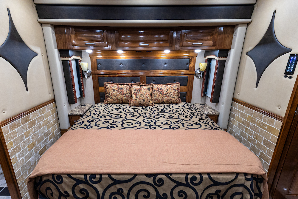 2019 Foretravel Realm For Sale