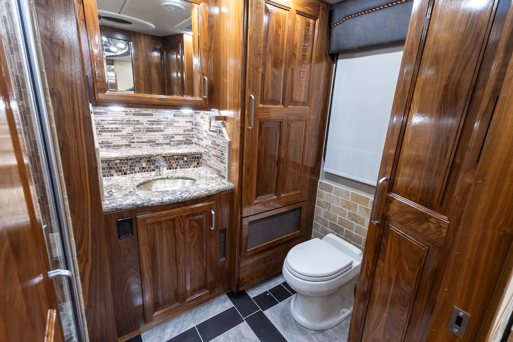 2019 Foretravel Realm For Sale
