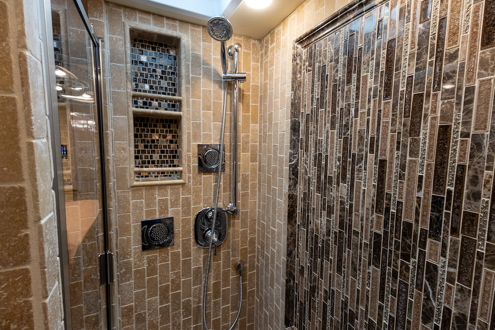 2019 Foretravel Realm For Sale