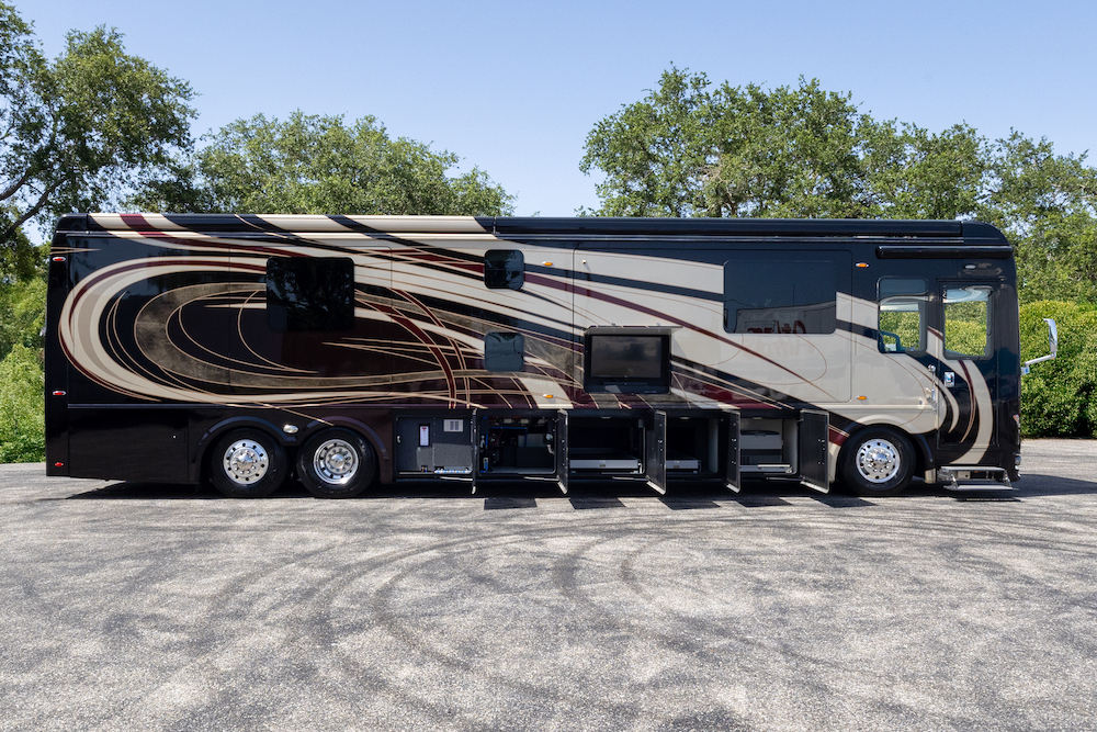 2019 Foretravel Realm For Sale