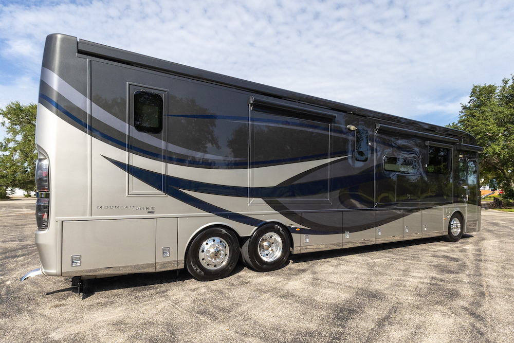 2019 Mountain Aire For Sale