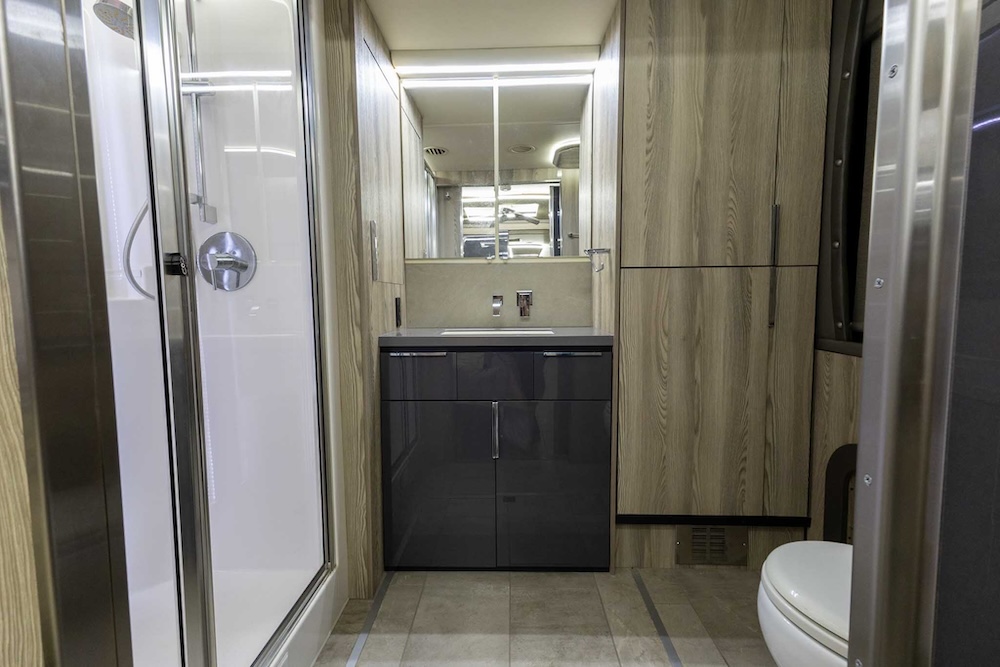 2019 Winnebago Horizon For Sale