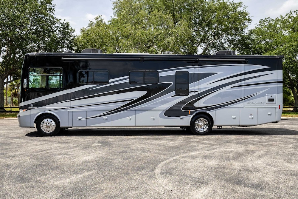 2020 Tiffin  For Sale