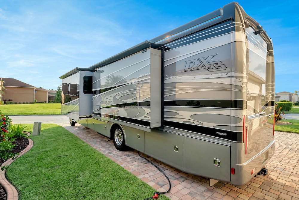 2021 Dynamax D3 37RBTriple Slide