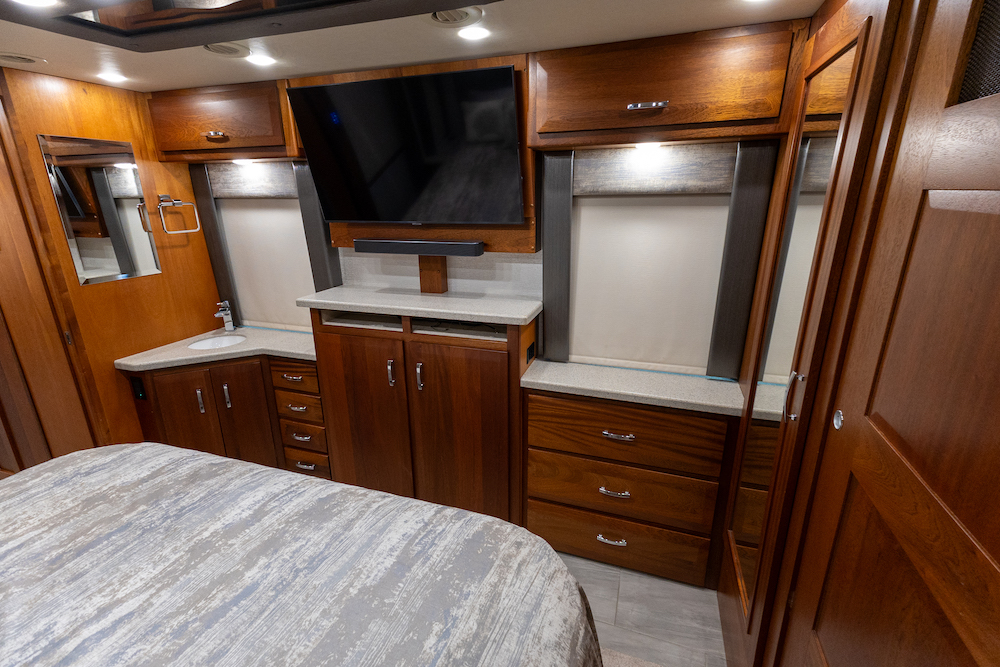 2022 Foretravel For Sale