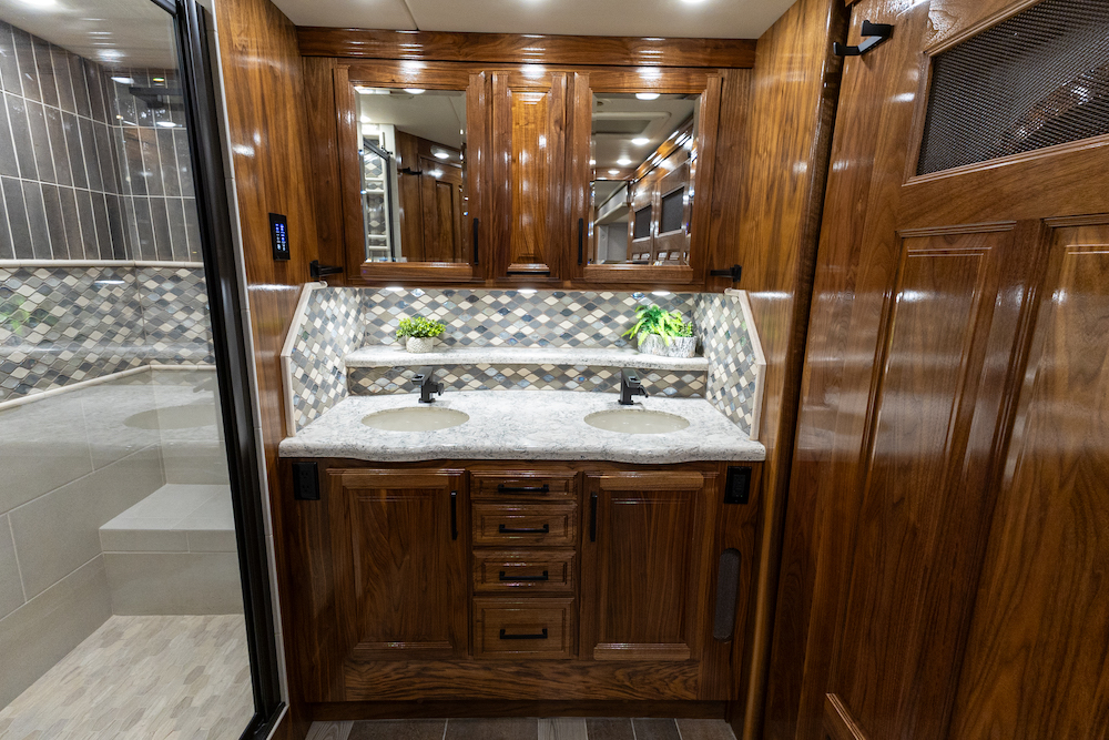 2022 Foretravel For Sale