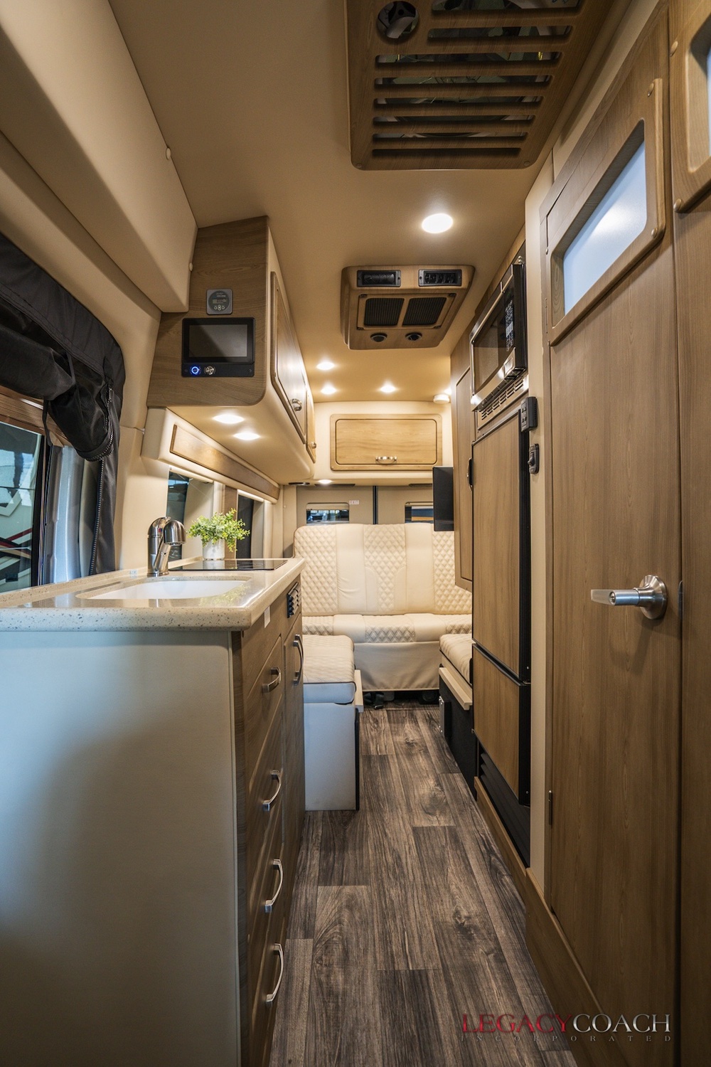 2022 PLuxury VanFor Sale