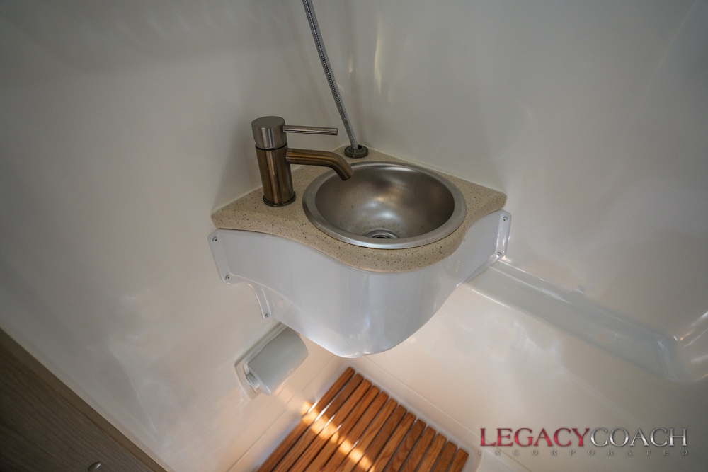 2022 PLuxury VanFor Sale