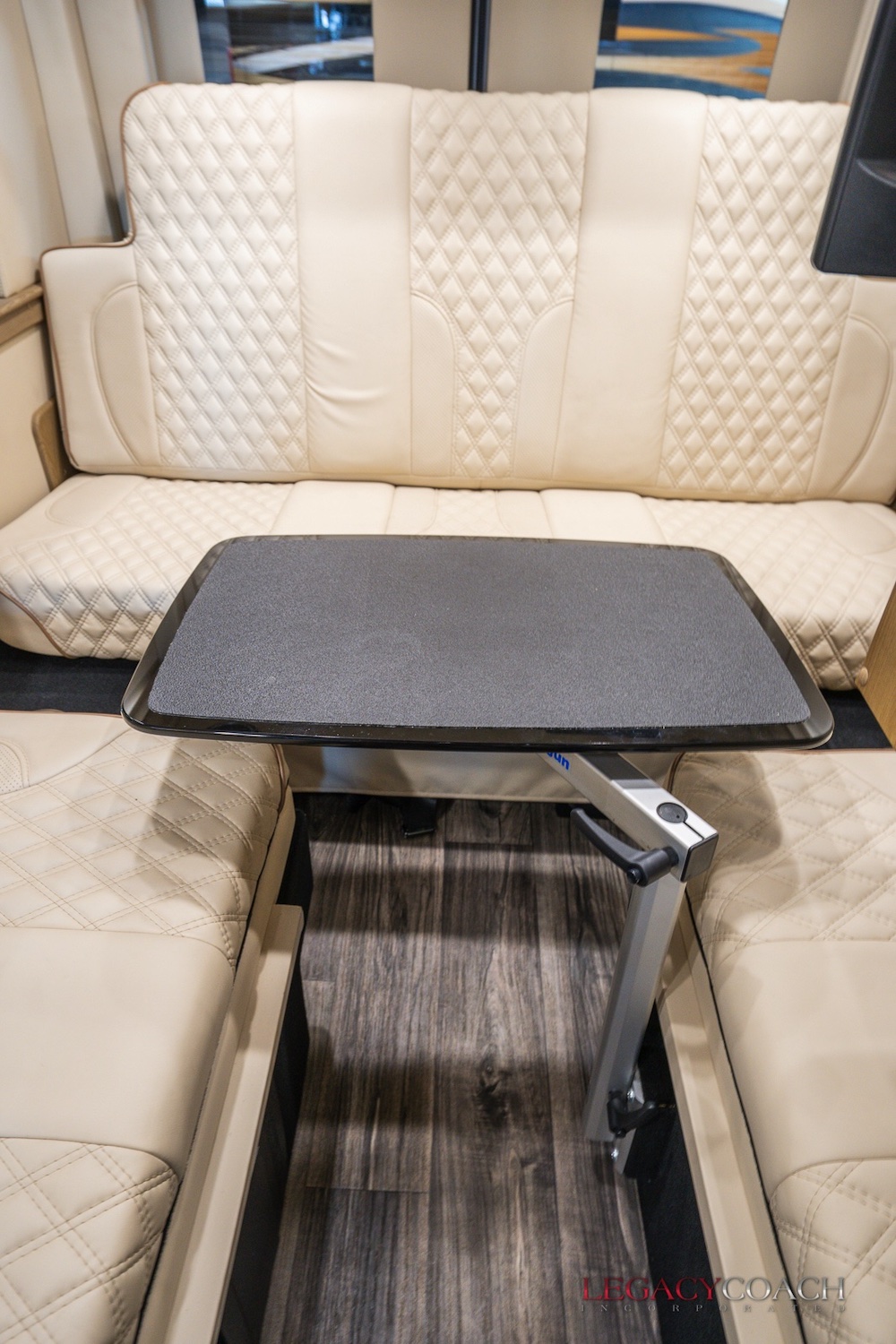 2022 PLuxury VanFor Sale