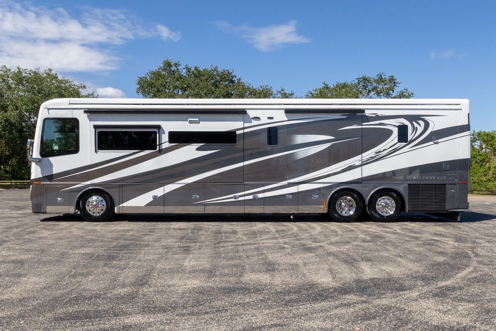 2022 Tiffin Allegro For Sale