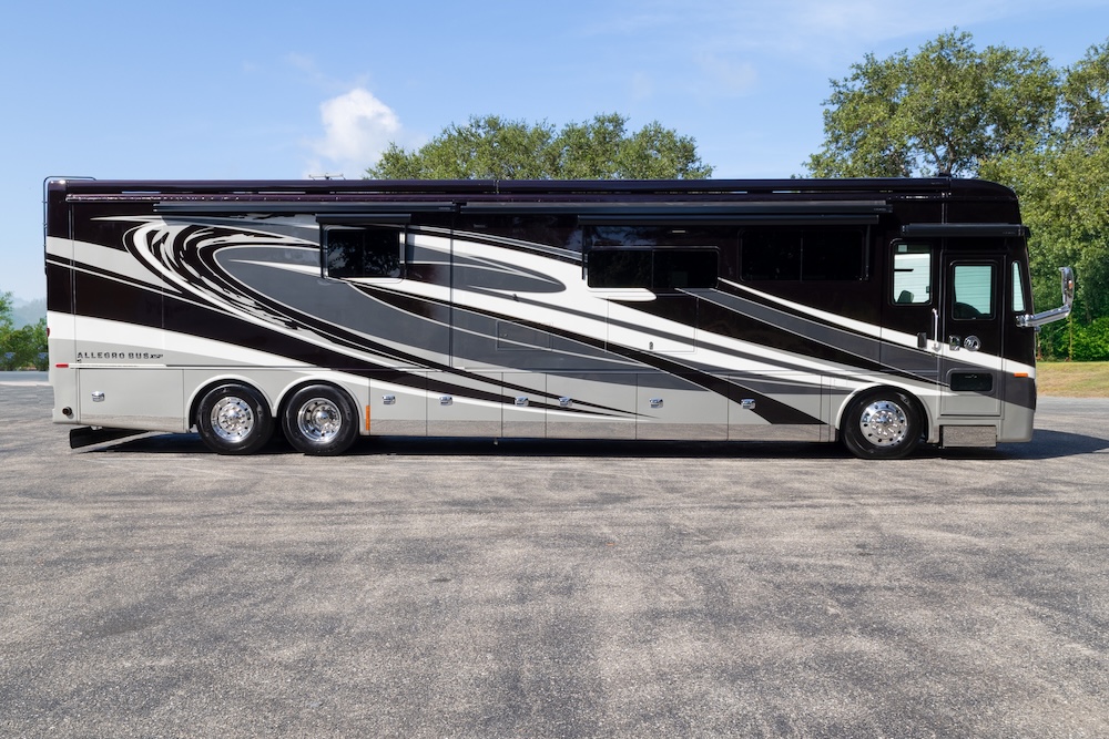 2022 Tiffin Allegro For Sale