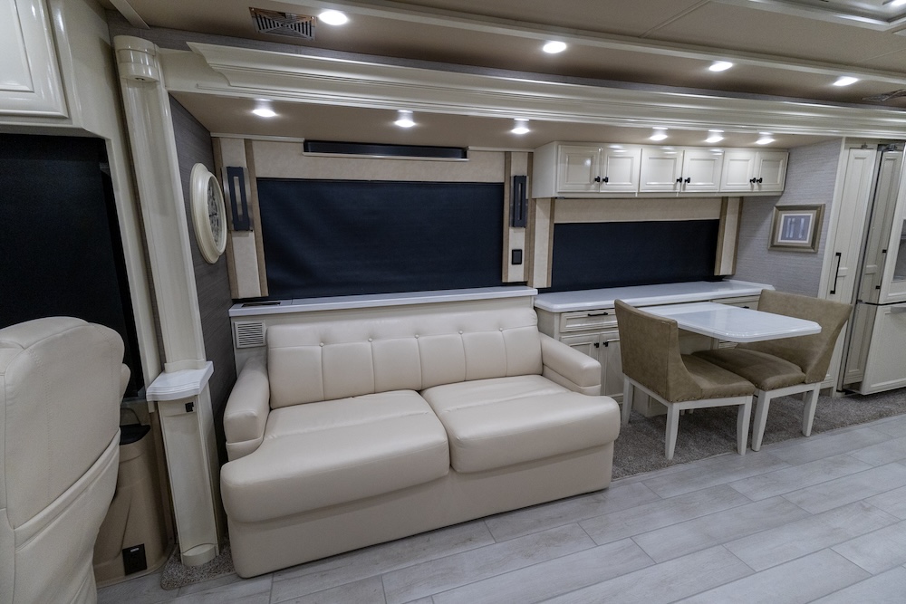 2022 Tiffin Allegro For Sale