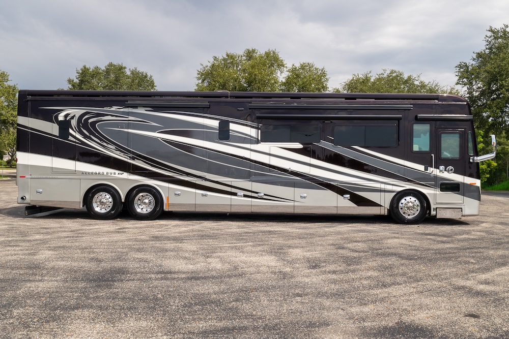 2022 Tiffin Allegro For Sale