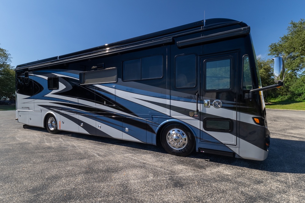2022 Tiffin Allegro Red For Sale