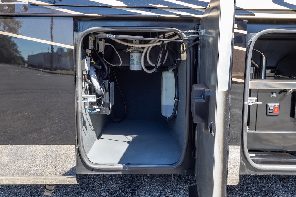 2022 Tiffin Zephyr For Sale