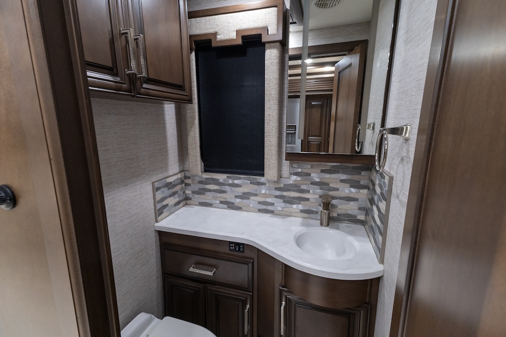 2023 Newmar London Aire For Sale