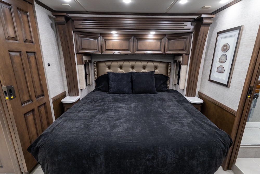 2023 Newmar London Aire For Sale
