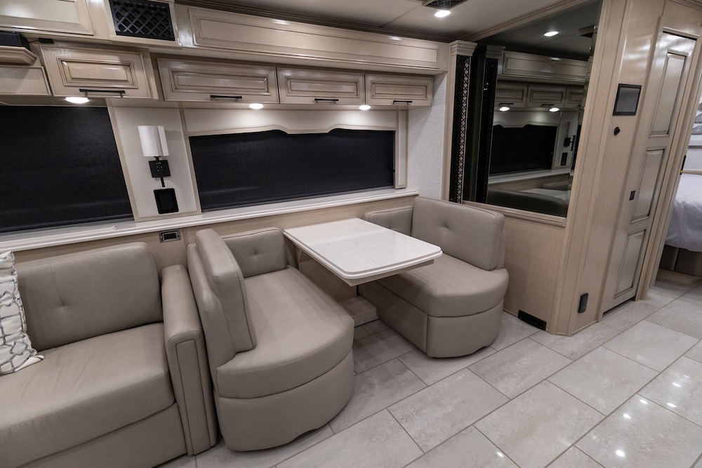 2024 Newmar London Aire For Sale