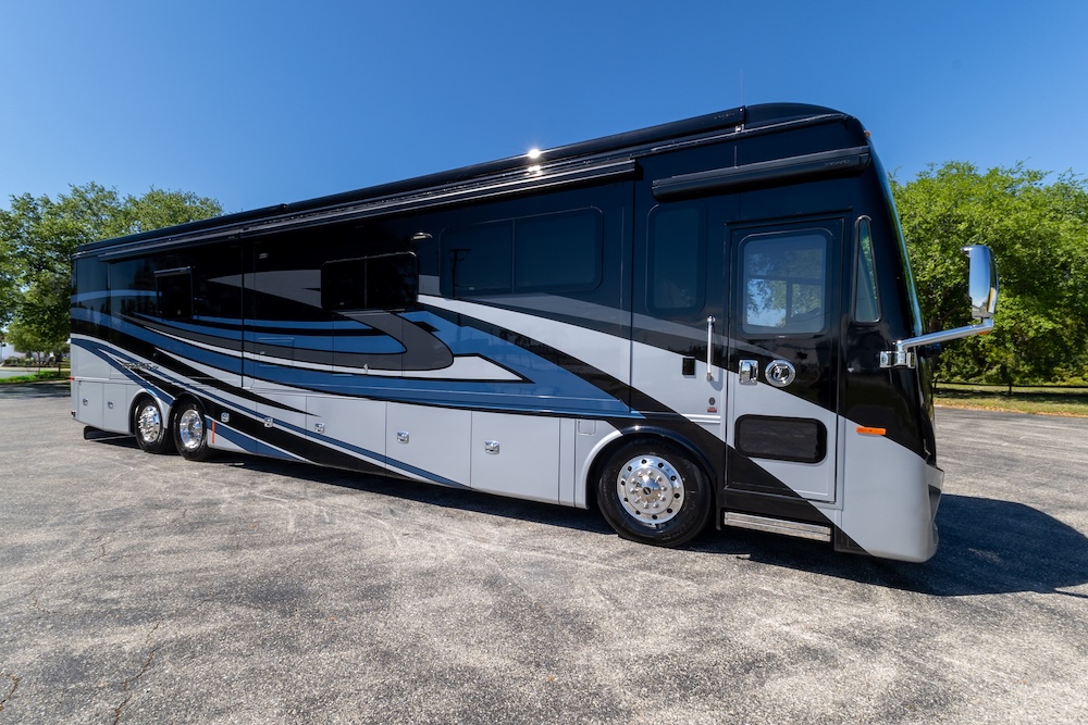 2024 Tiffin Pheaton For Sale