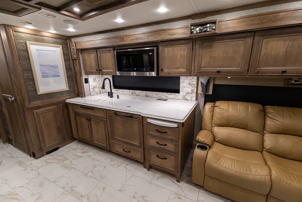 2024 Tiffin Pheaton For Sale