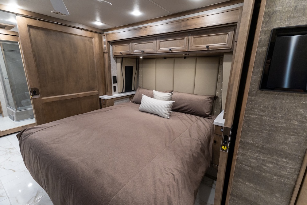 2024 Tiffin Pheaton For Sale