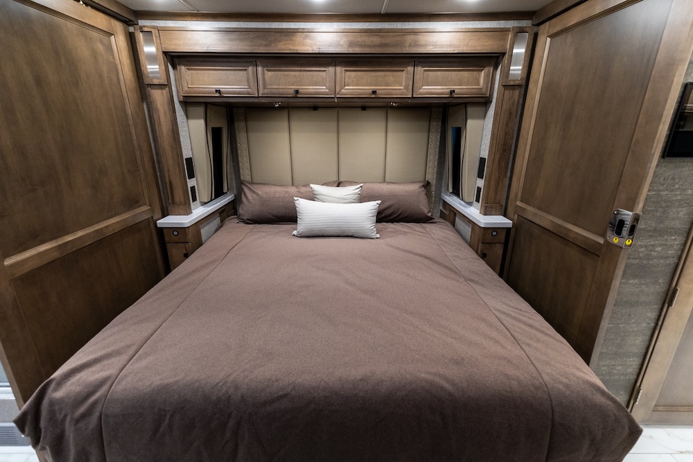 2024 Tiffin Pheaton For Sale