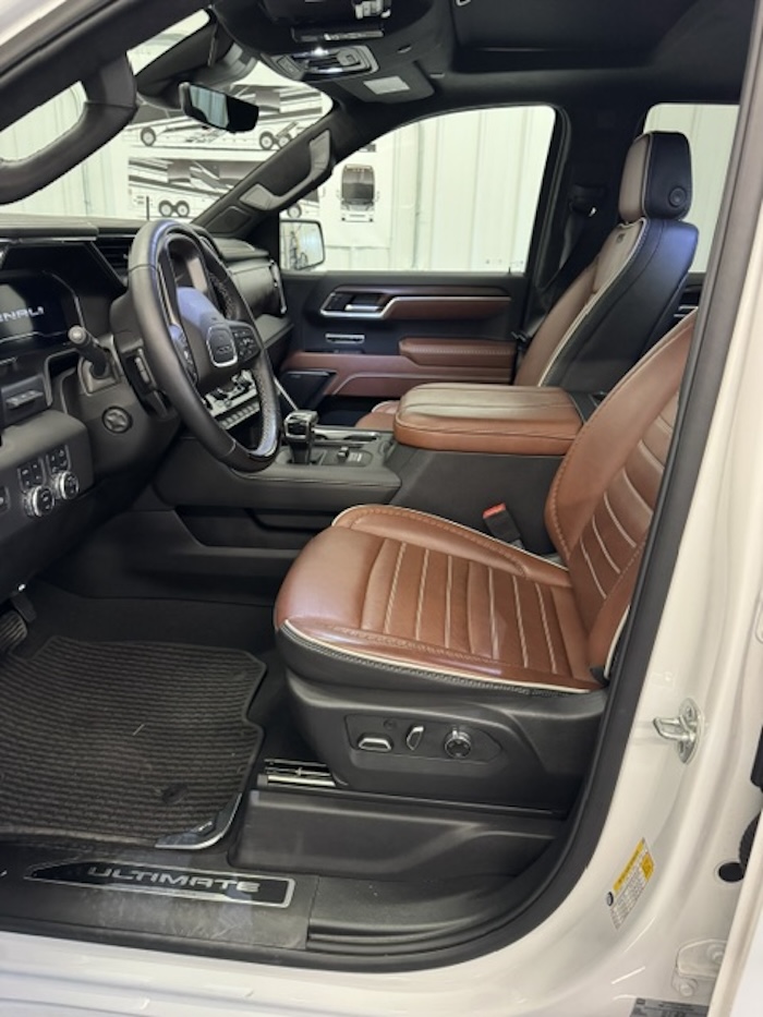 2025 Prevost  Tow Car For Sale