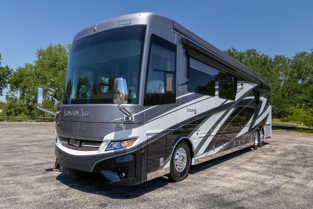 2025 Newmar London Aire For Sale