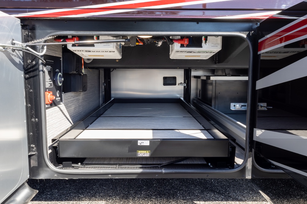 2025 Tiffin Zephyr For Sale