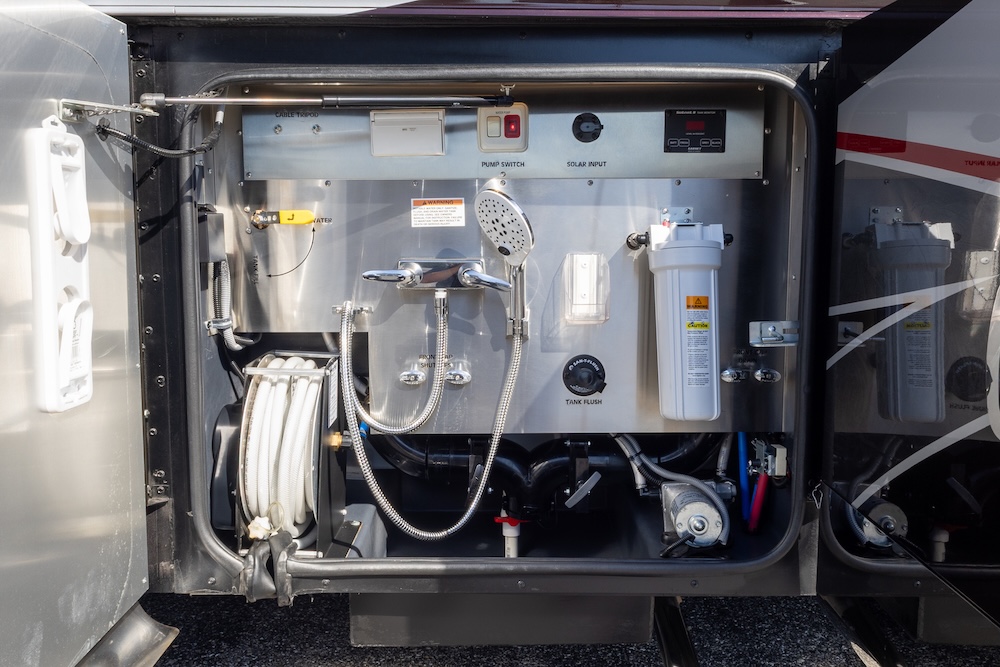 2025 Tiffin Zephyr For Sale