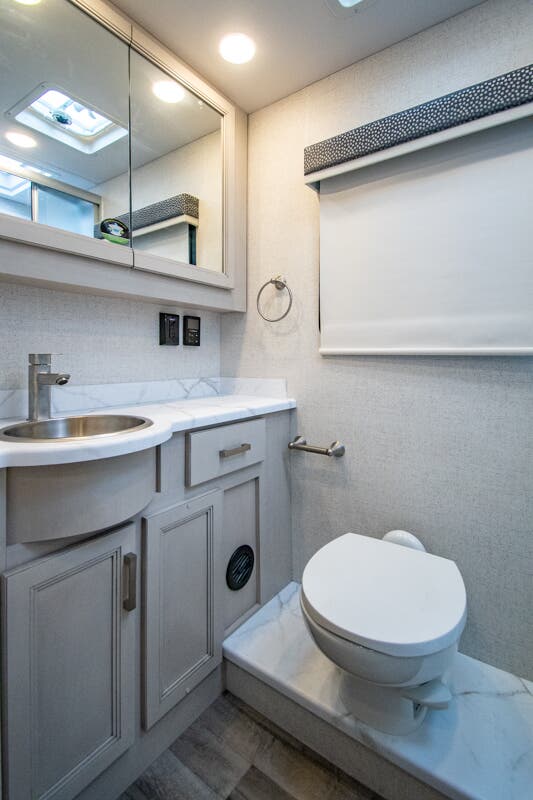 Bus-Stuff.com Class A Rv For Sale