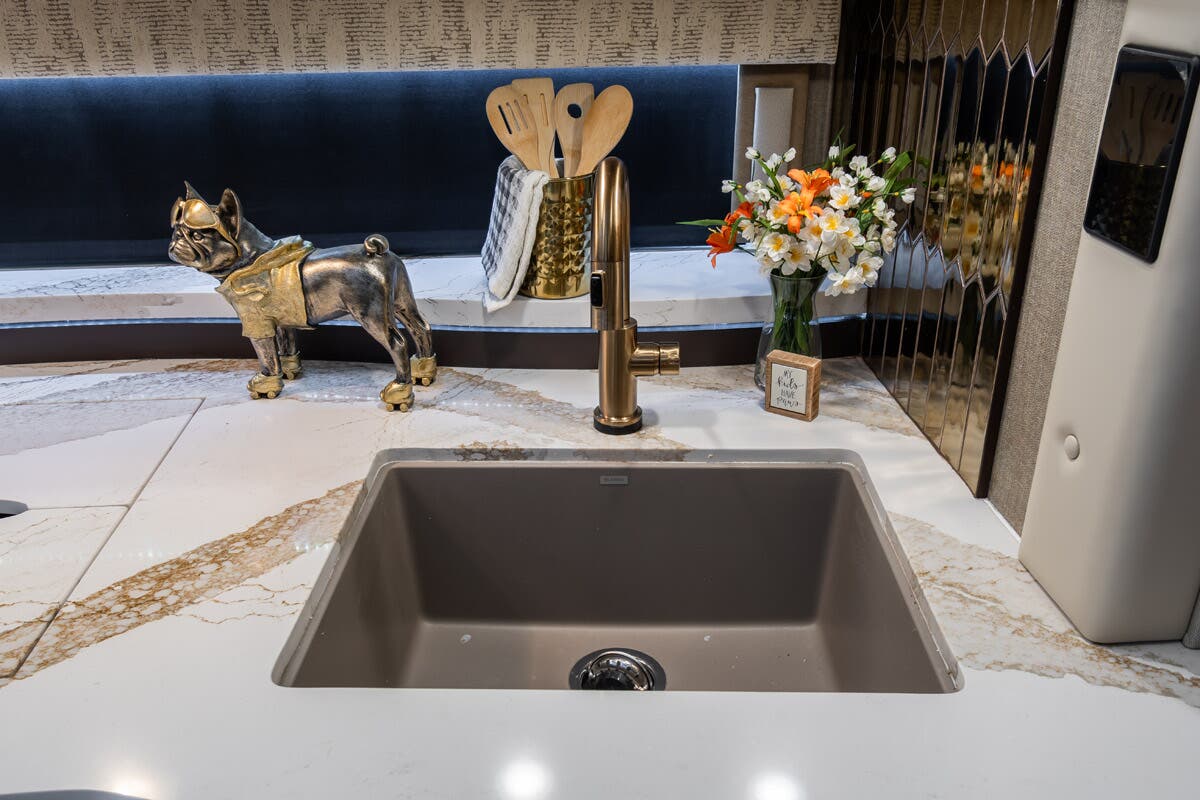 Bus-Stuff.com Class A Rv For Sale