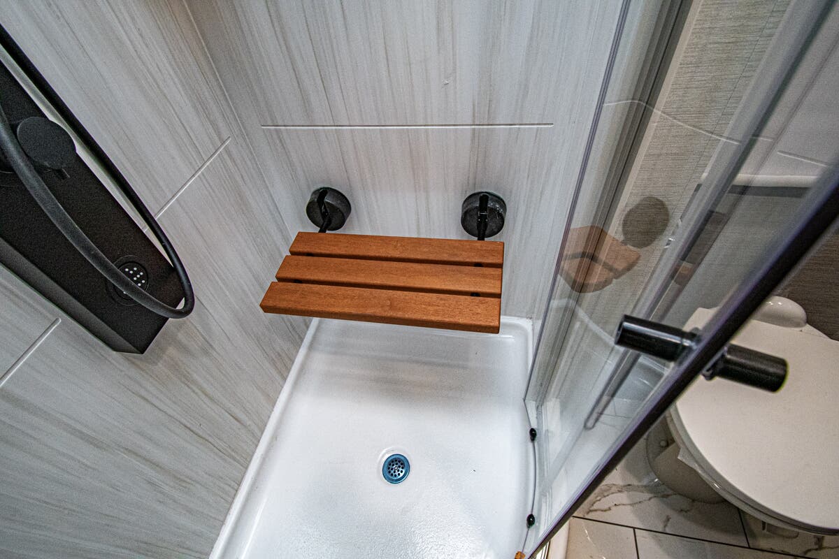 Bus-Stuff.com Class A Rv For Sale