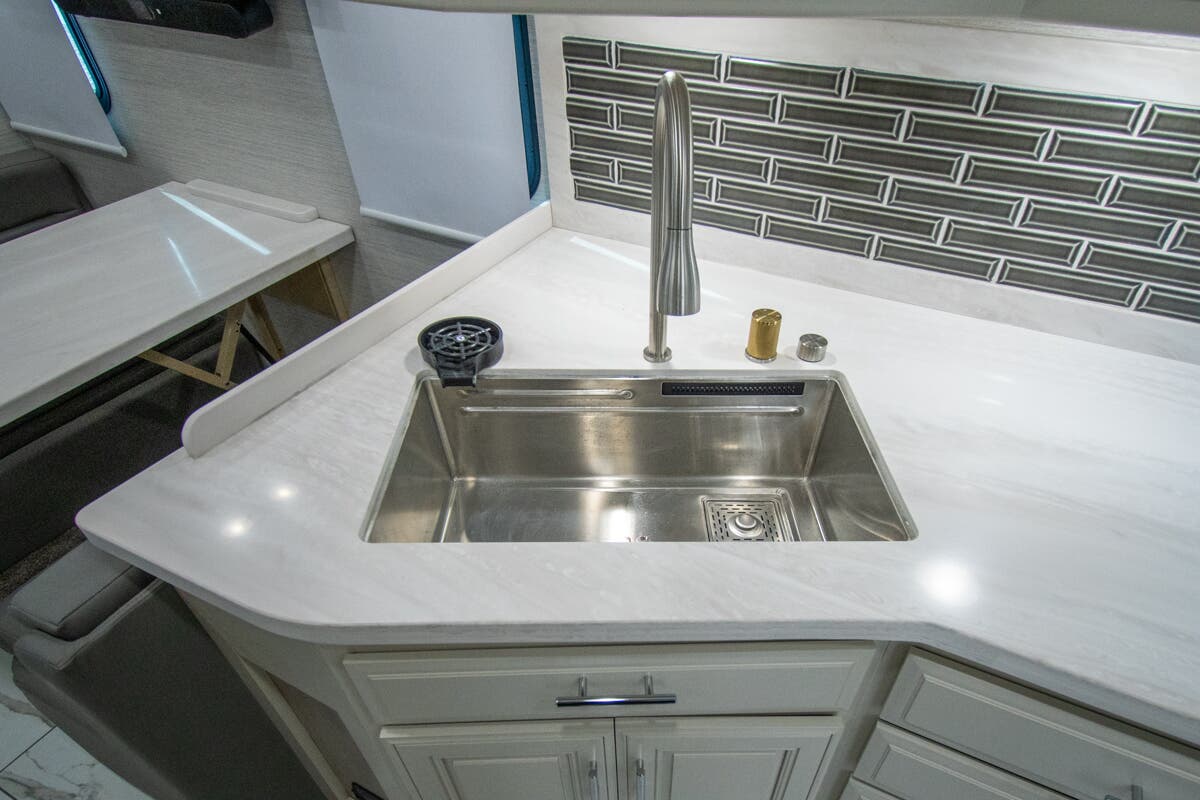 Bus-Stuff.com Class A Rv For Sale