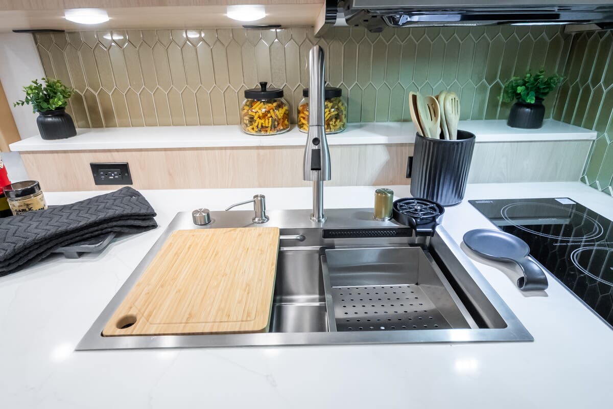 Bus-Stuff.com Class A Rv For Sale