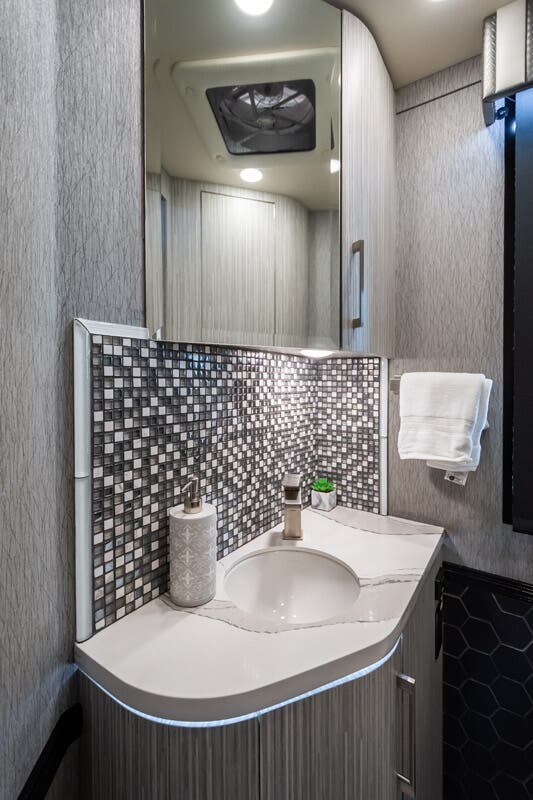 Bus-Stuff.com Class A Rv For Sale