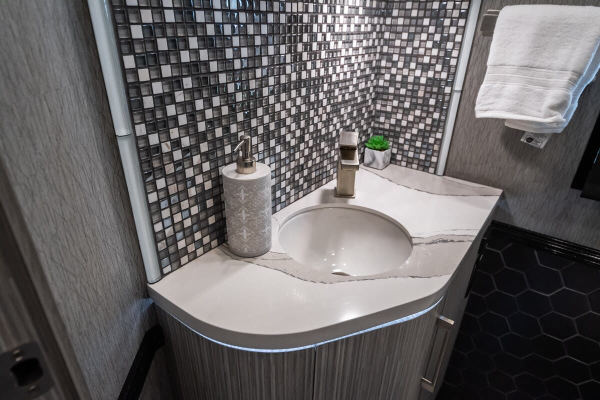 Bus-Stuff.com Class A Rv For Sale