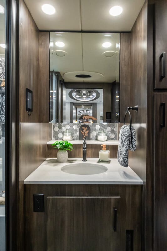 Bus-Stuff.com Class A Rv For Sale