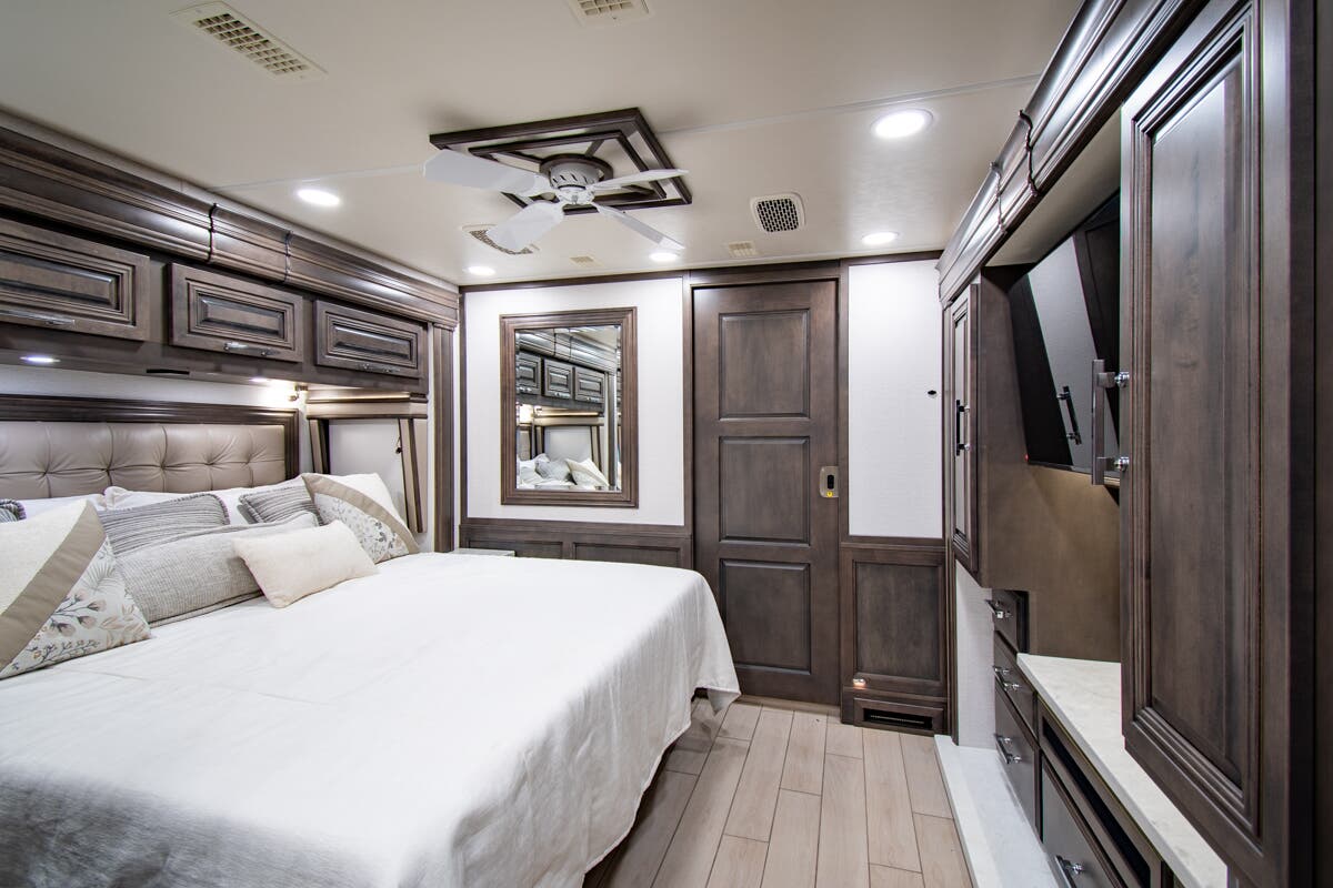 Bus-Stuff.com Class A Rv For Sale