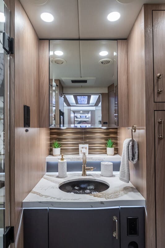 Bus-Stuff.com Class A Rv For Sale