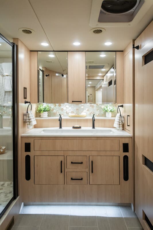 Bus-Stuff.com Class A Rv For Sale
