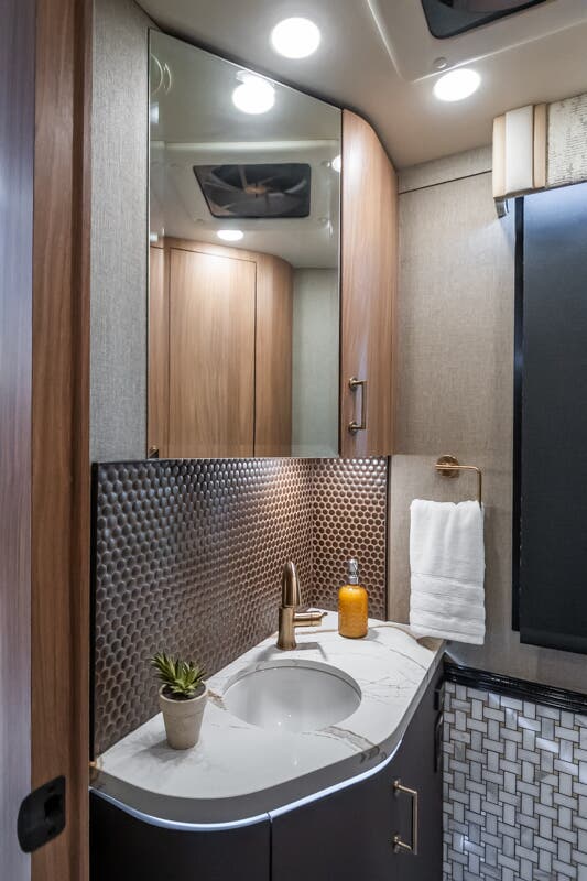 Bus-Stuff.com Class A Rv For Sale