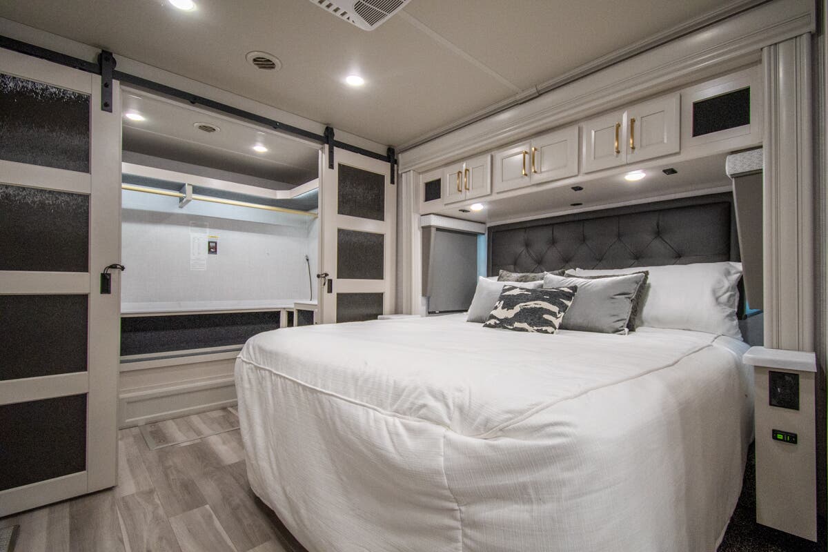 Bus-Stuff.com Class A Rv For Sale