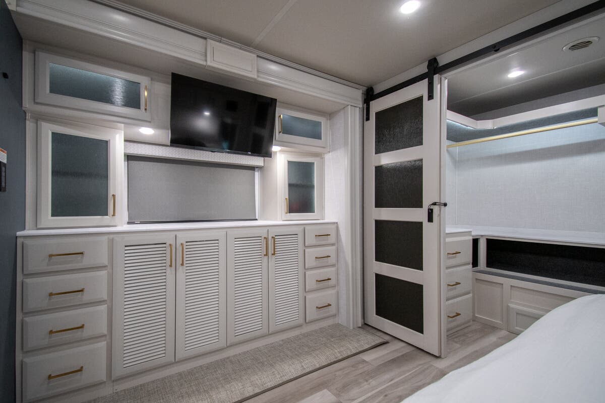 Bus-Stuff.com Class A Rv For Sale