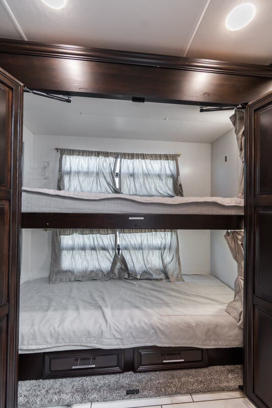 Bus-Stuff.com Class A Rv For Sale