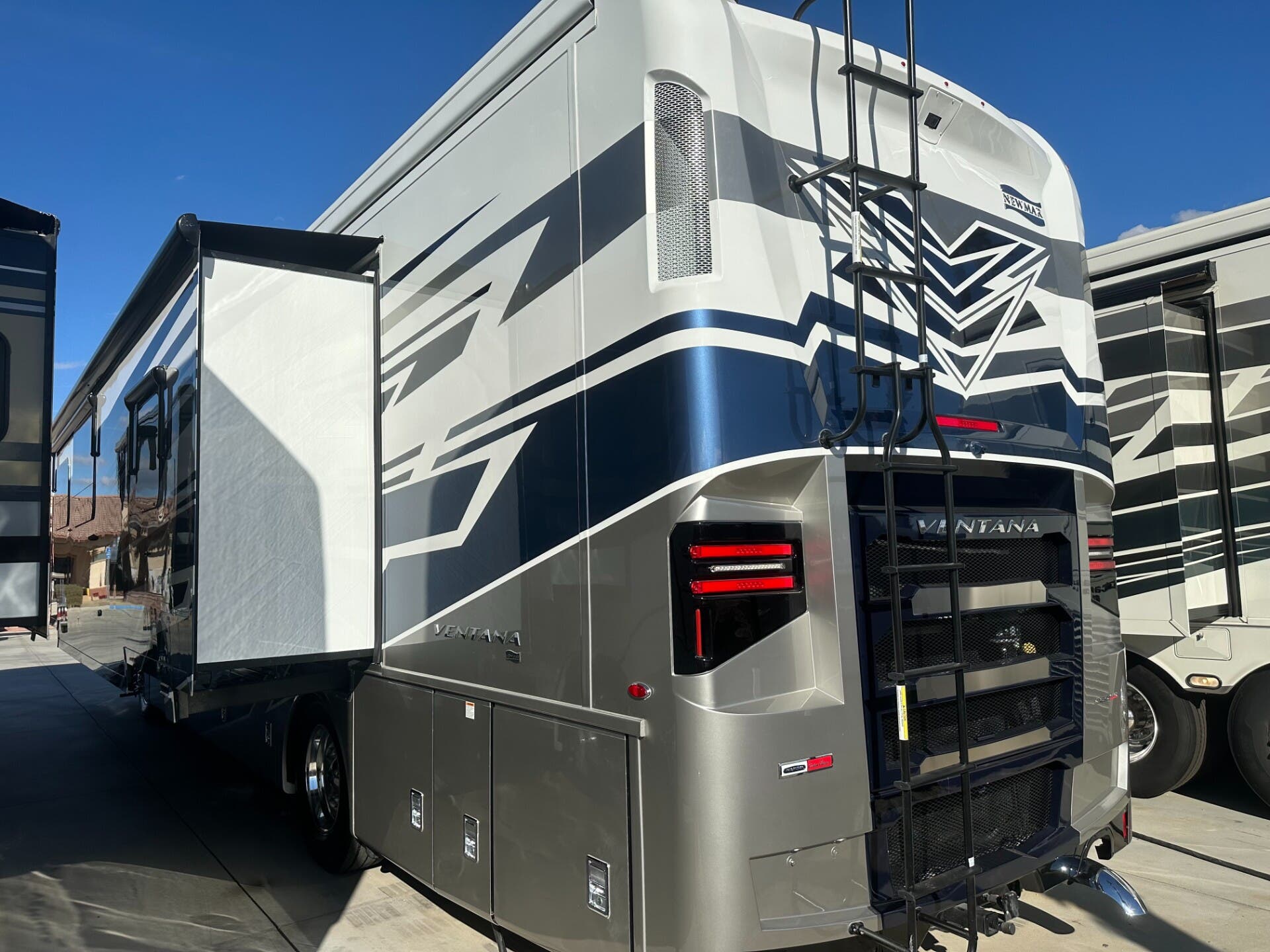 Bus-Stuff.com Class A Rv For Sale
