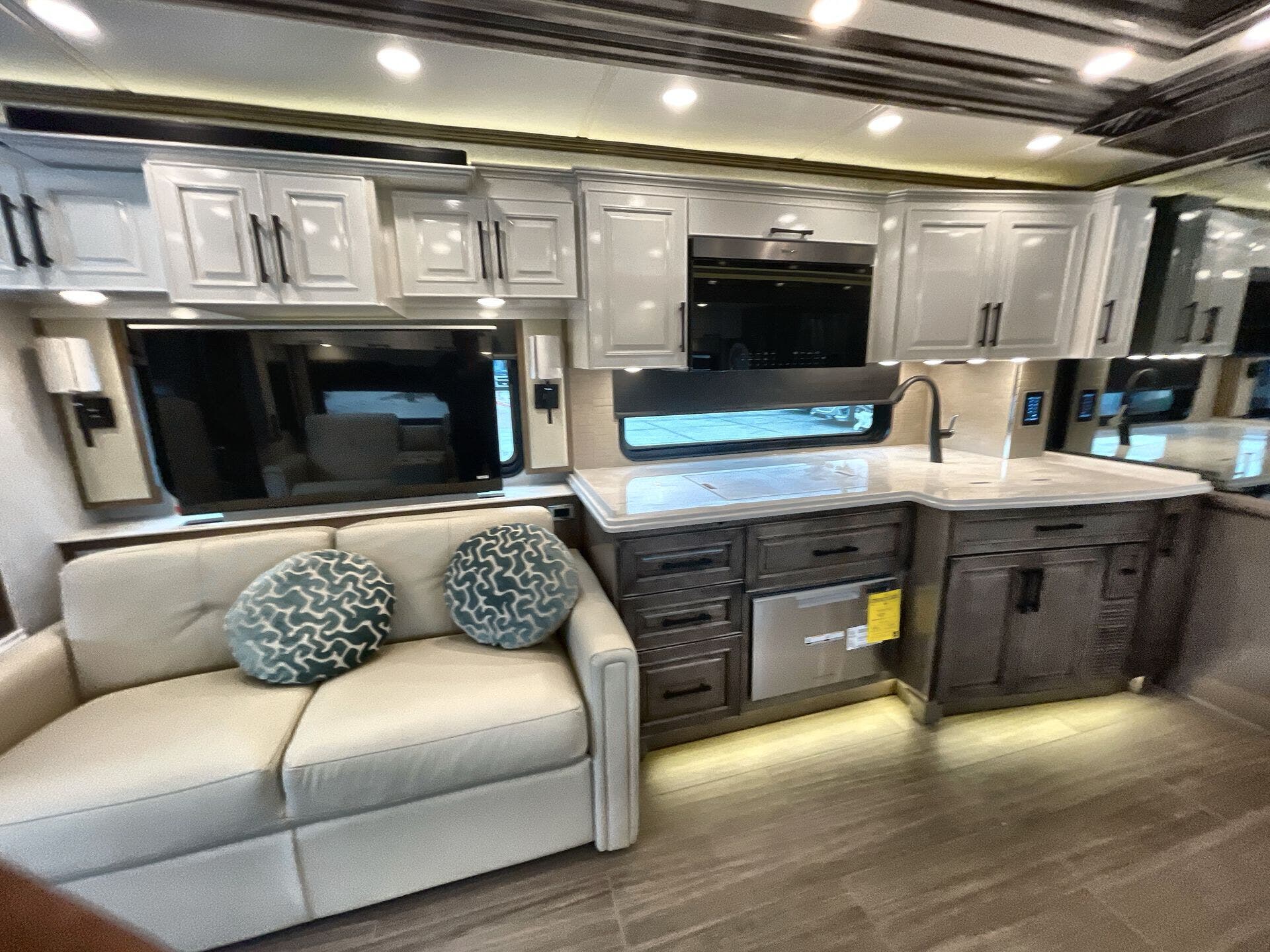 Bus-Stuff.com Class A Rv For Sale